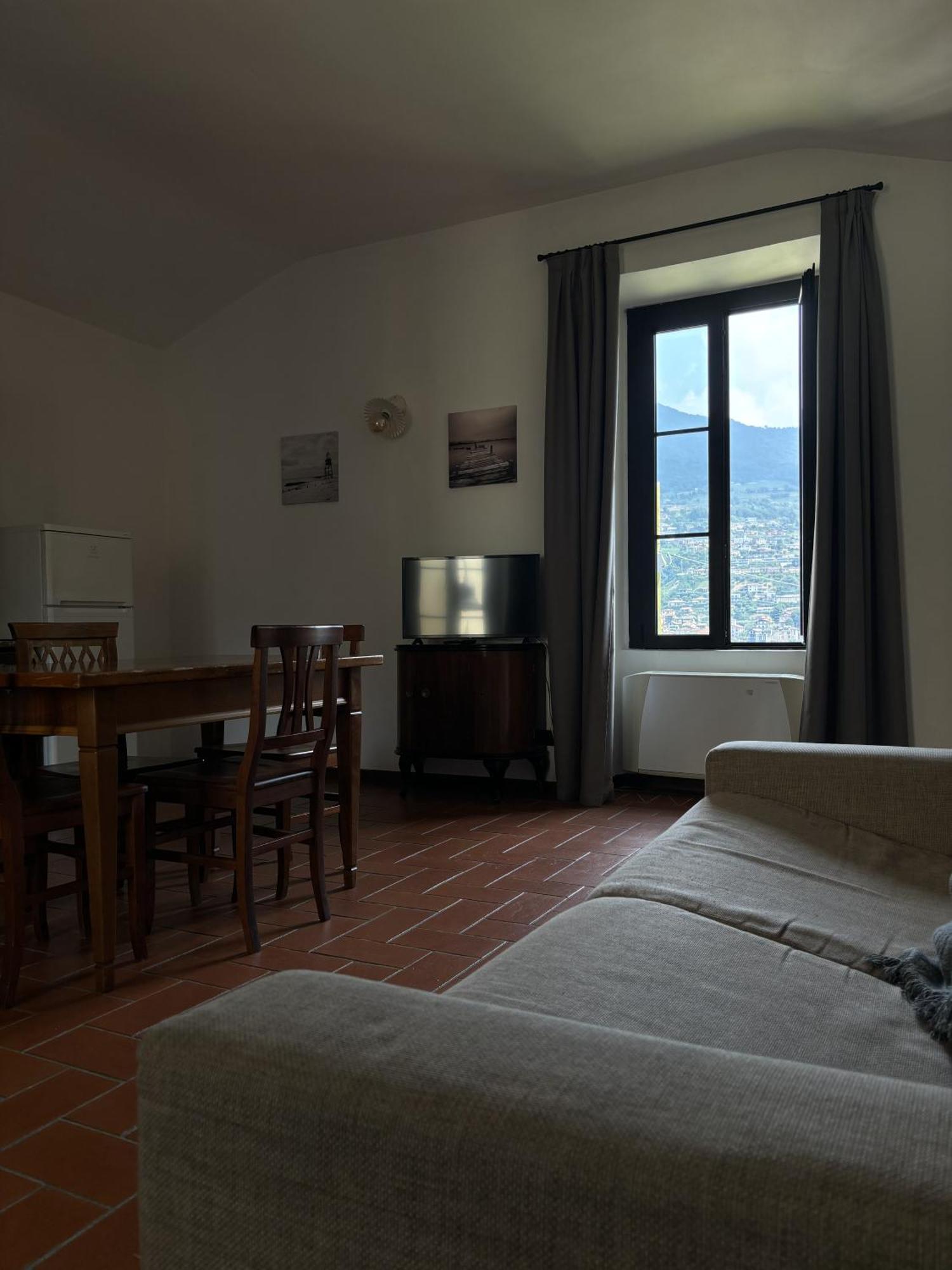 Castello Oldofredi Aparthotel Monte Isola Kültér fotó