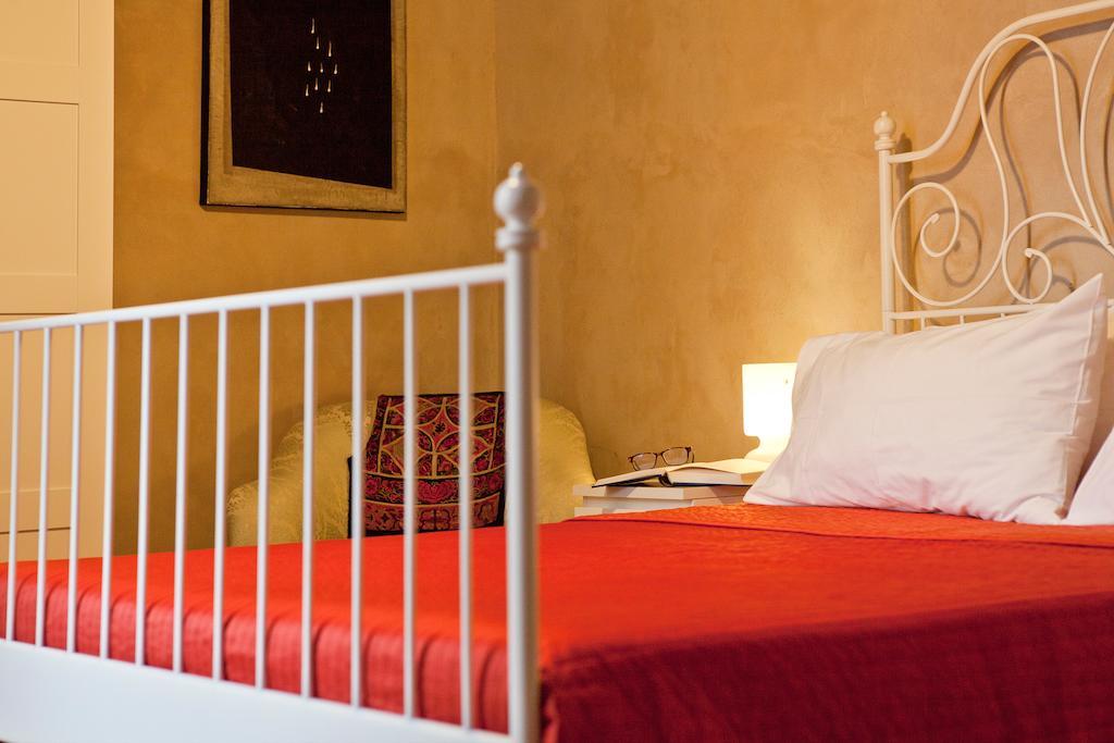Castello Oldofredi Aparthotel Monte Isola Szoba fotó