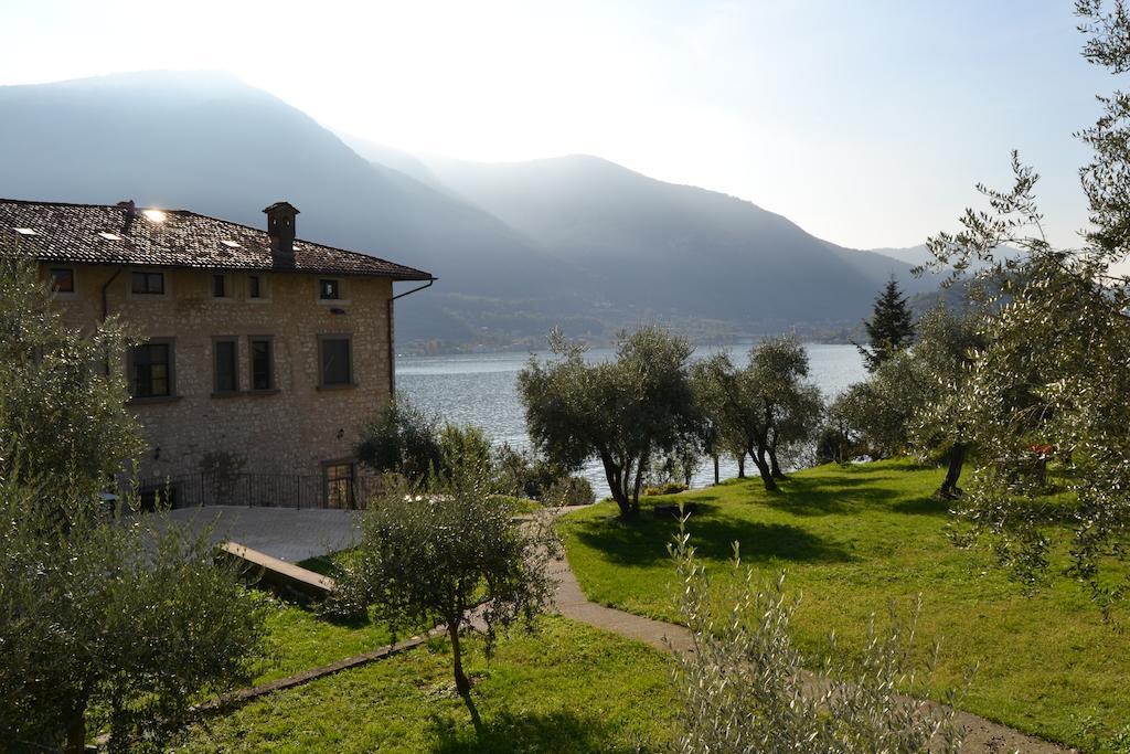 Castello Oldofredi Aparthotel Monte Isola Kültér fotó